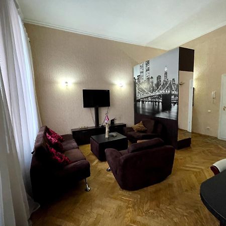 Amazing Heart Of Kiev Apartment Екстериор снимка