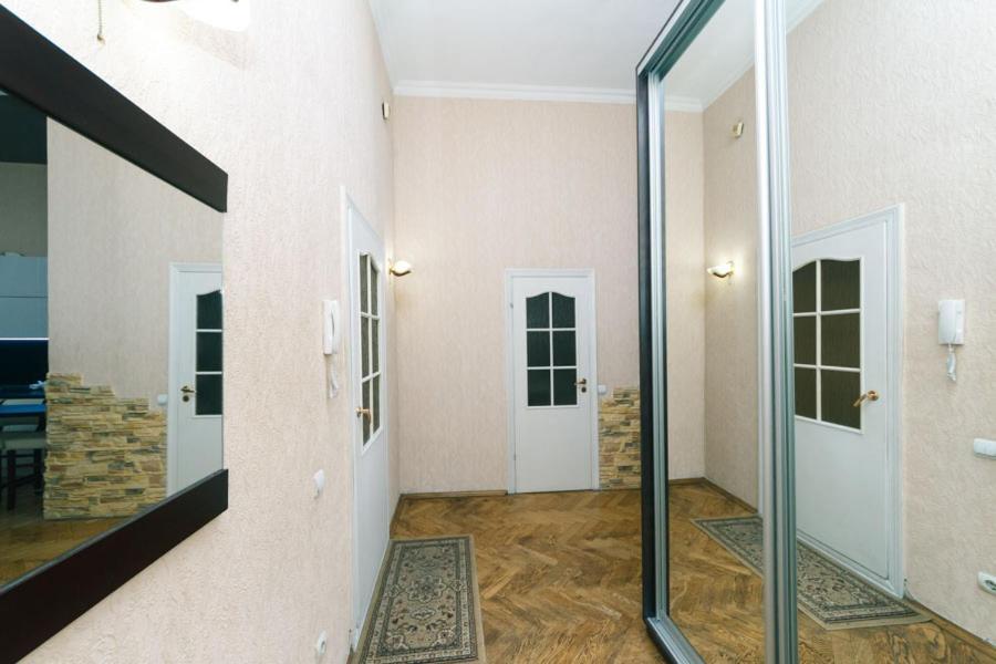 Amazing Heart Of Kiev Apartment Екстериор снимка